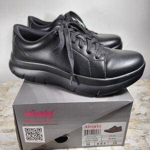 Alegria Roc N Roll Flote Wide Black Vegan Leather size 38 or 7 Wide